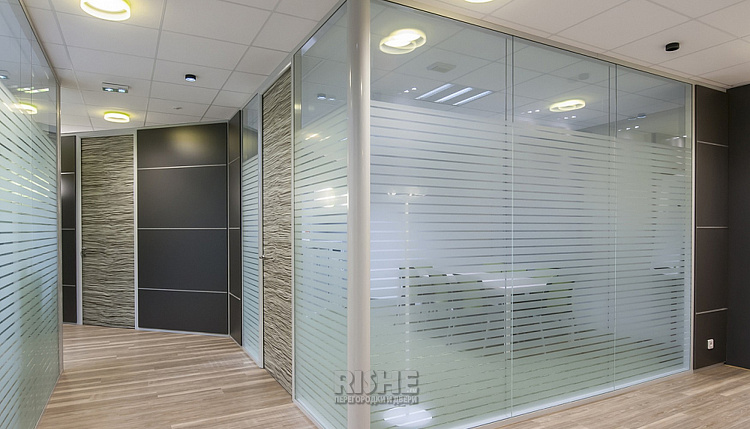 №290  # Беспрофильное остекление, # Декоративные настенные панели, . 'RISHE-S8', ^ ламинат, ^ Тонированные, ` Шпонированные двери.jpg